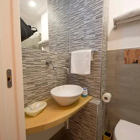 Nicadomus Bed & Breakfast 4*