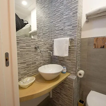 Nicadomus Bed & Breakfast 3*