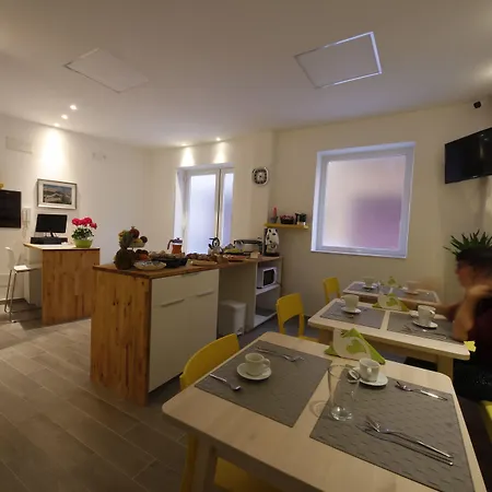 Nicadomus ليكاتا