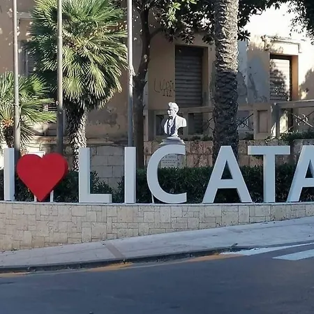 לינה וארוחת בוקר Nicadomus ליקאטה