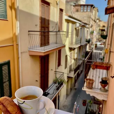 Couette-café Nicadomus Licata