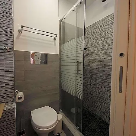 Nicadomus Bed & Breakfast 4*