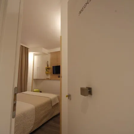 Nicadomus ליקאטה