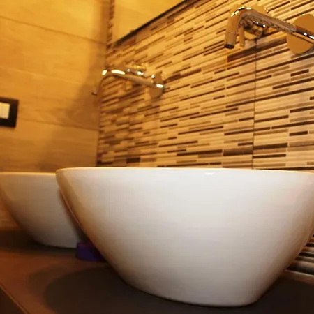 לינה וארוחת בוקר Nicadomus ליקאטה